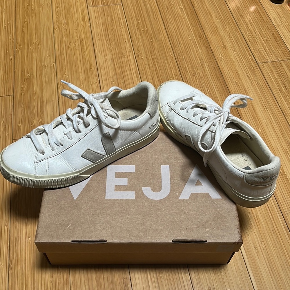 Veja Campo sneakers in extra white / natural - size 9